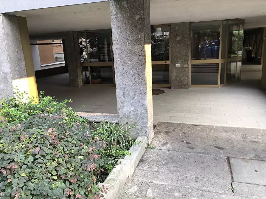 Immagine 23 di Appartamento in affitto  in via Flumendosa a Milano