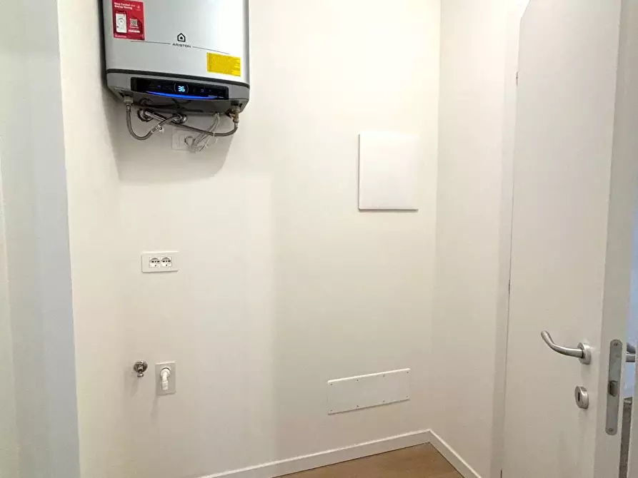 Immagine 21 di Appartamento in affitto  in via Flumendosa a Milano