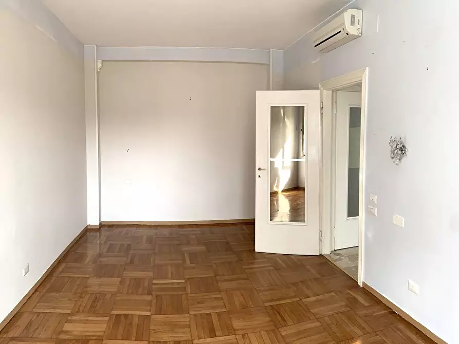 Immagine 12 di Appartamento in affitto  in Viale Certosa a Milano