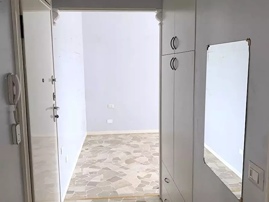 Immagine 13 di Appartamento in affitto  in Viale Certosa a Milano