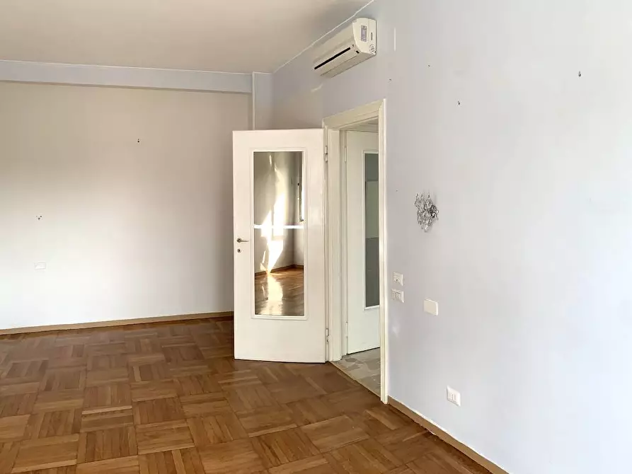 Immagine 23 di Appartamento in affitto  in Viale Certosa a Milano