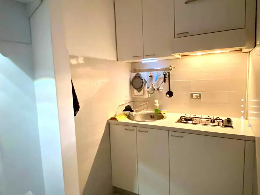 Immagine 16 di Appartamento in affitto  in Via Piero Della Francesca a Milano