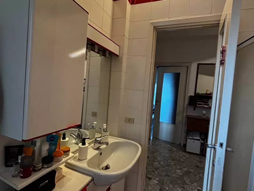 Immagine 8 di Appartamento in affitto  in via Cenisio a Milano