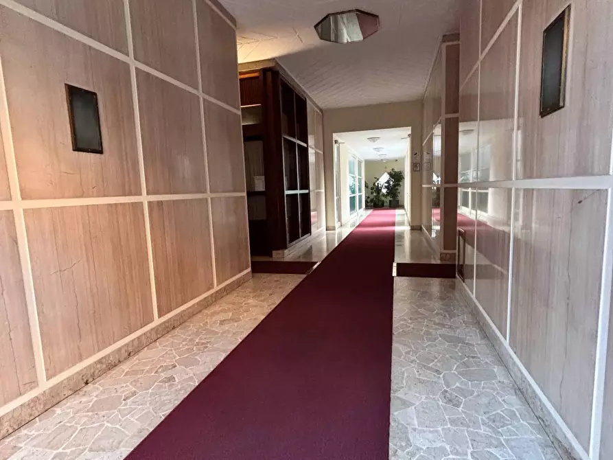 Immagine 12 di Appartamento in affitto  in via Cenisio a Milano