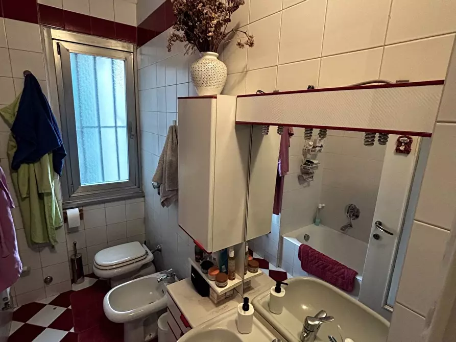 Immagine 18 di Appartamento in affitto  in via Cenisio a Milano