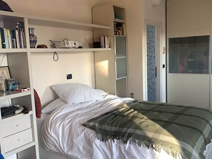 Immagine 25 di Appartamento in affitto  in via Ripamonti a Milano