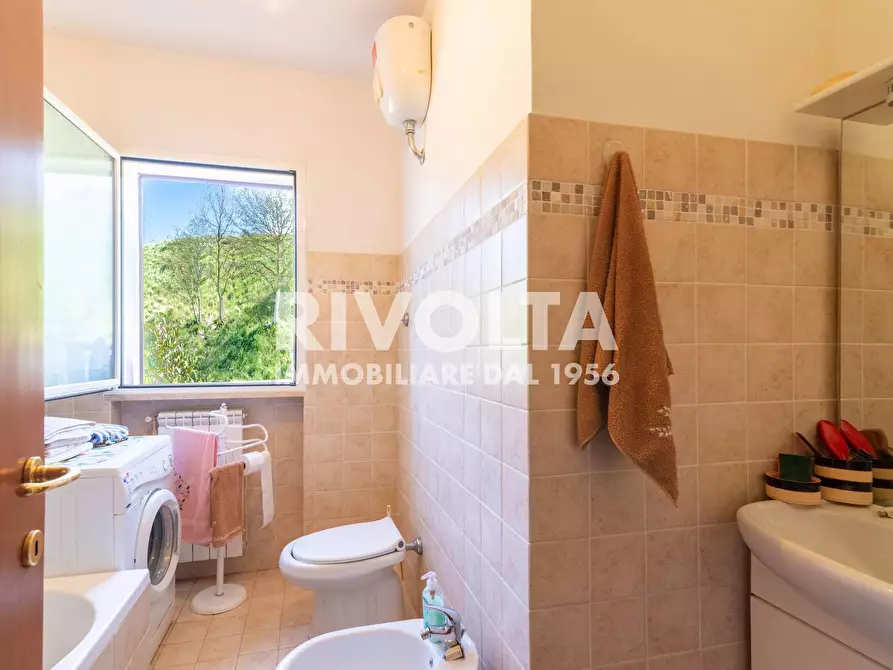 Immagine 17 di Villa in vendita  in via dell'asinara a Rignano Flaminio