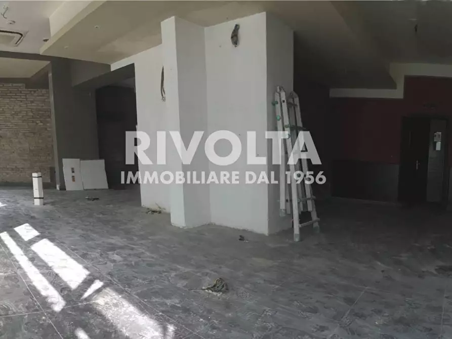 Immagine 6 di Locale commerciale in affitto  in Piazza Giuseppe Verdi a Roma