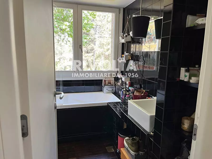 Immagine 4 di Appartamento in vendita  in Via Della Camilluccia a Roma