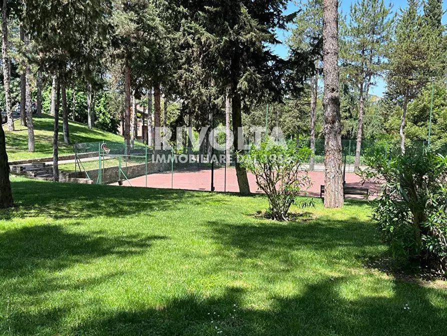 Immagine 7 di Appartamento in vendita  in Via Della Camilluccia a Roma