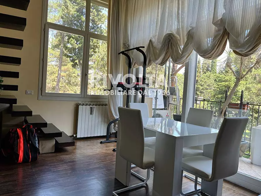 Immagine 11 di Appartamento in vendita  in Via Della Camilluccia a Roma