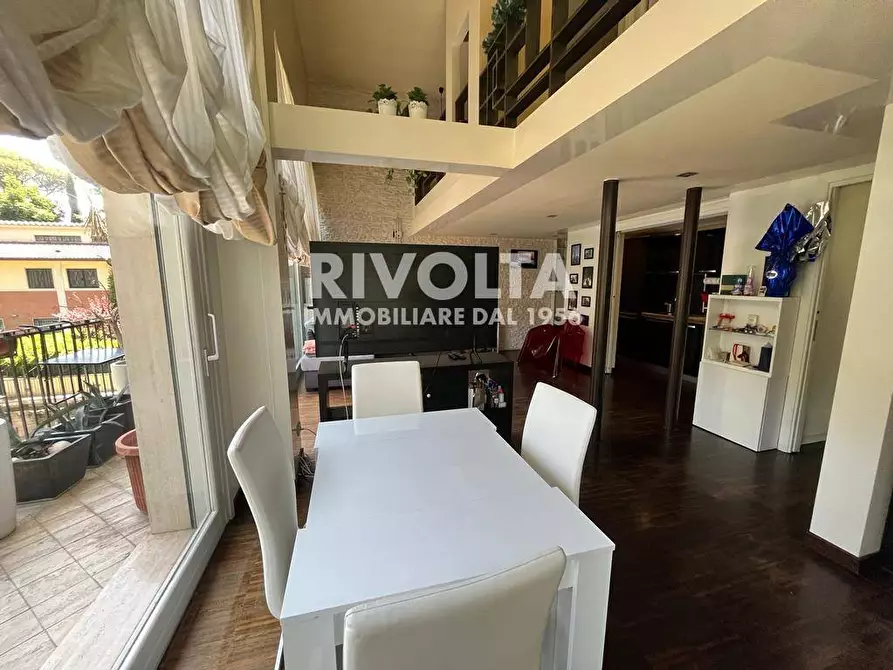 Immagine 13 di Appartamento in vendita  in Via Della Camilluccia a Roma