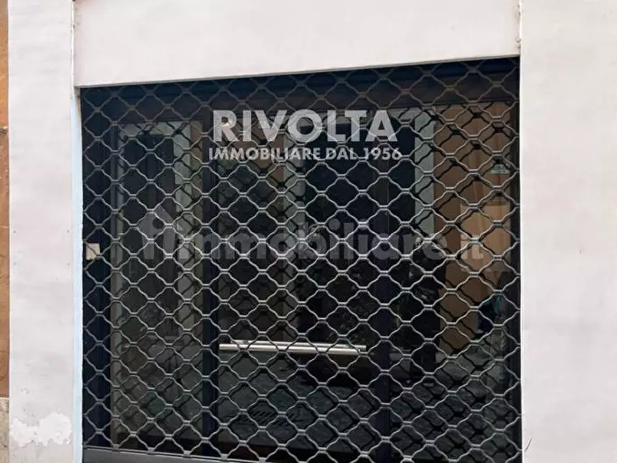 Immagine 11 di Locale commerciale in vendita  in Via Margutta a Roma