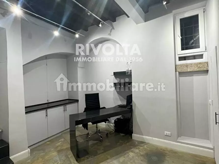 Immagine 18 di Locale commerciale in vendita  in Via Margutta a Roma
