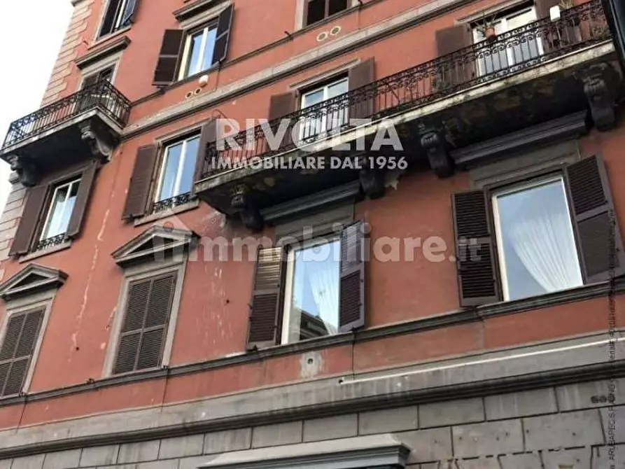 Immagine 3 di Appartamento in vendita  in Via Piave a Roma
