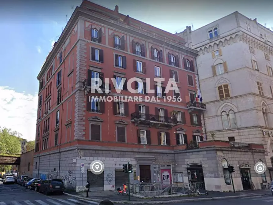 Immagine 9 di Appartamento in vendita  in Via Piave a Roma