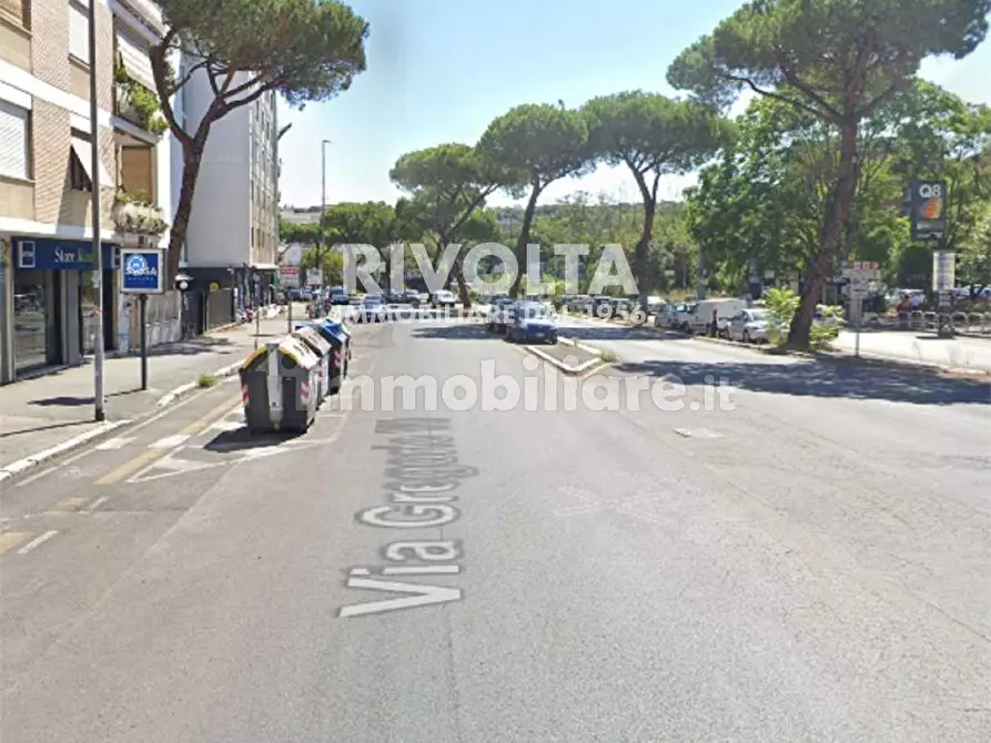 Immagine 6 di Locale commerciale in vendita  in Piazzale Gregorio Vii a Roma