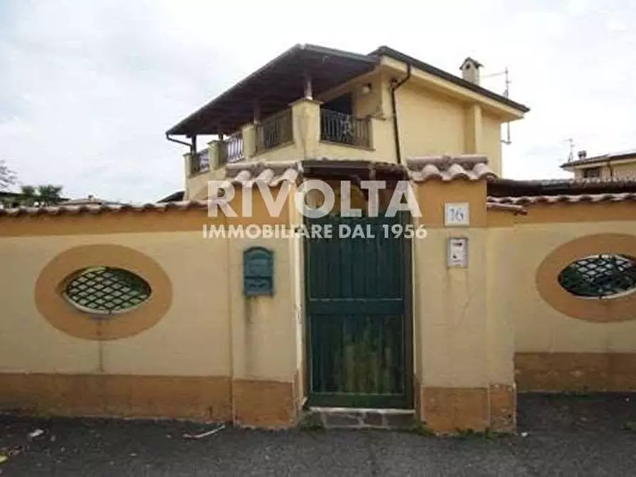 Immagine 1 di Villa in vendita  in Via Bauladu a Roma