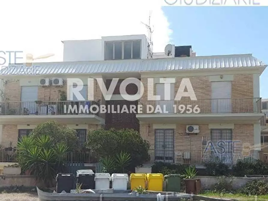 Immagine 1 di Appartamento in vendita  in LUNGOMARE DELLE MEDUSE a Pomezia
