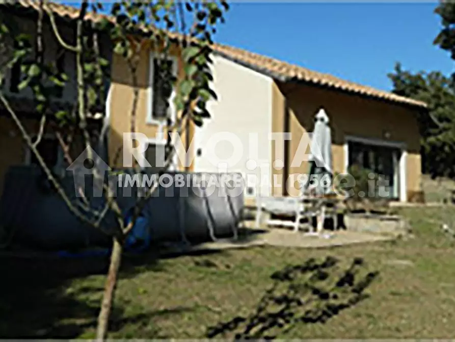 Immagine 1 di Villa in vendita  a Campagnano Di Roma