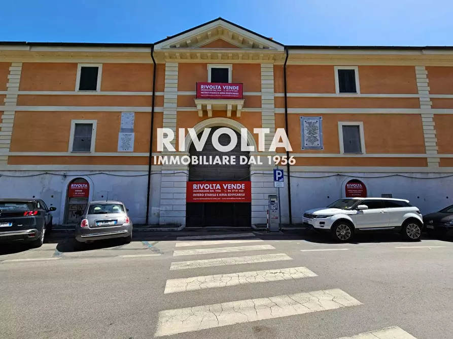 Immagine 4 di Casa indipendente in vendita  in piazza Mario Cortesini a Orbetello