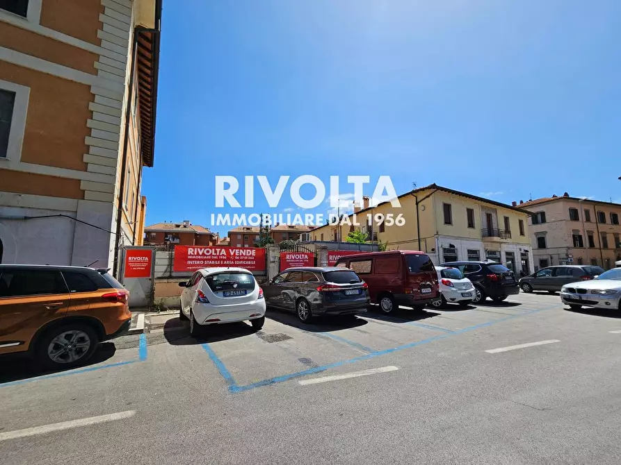 Immagine 18 di Casa indipendente in vendita  in piazza Mario Cortesini a Orbetello