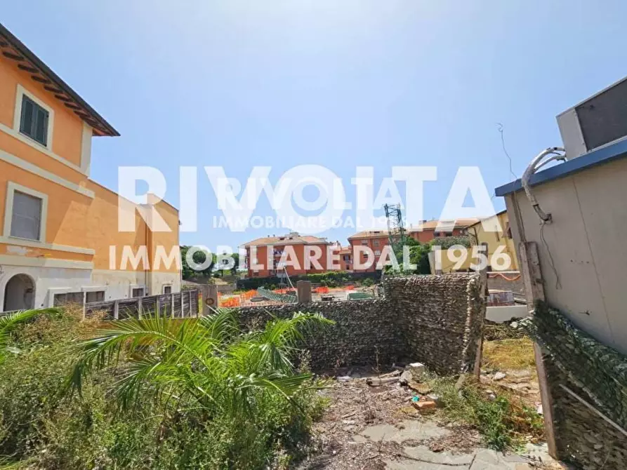 Immagine 25 di Casa indipendente in vendita  in piazza Mario Cortesini a Orbetello