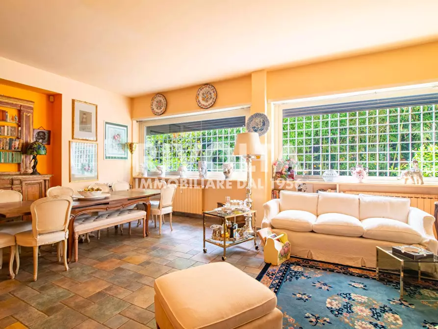 Immagine 2 di Appartamento in vendita  in Via Moena a Roma