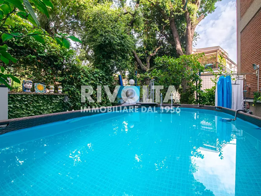 Immagine 28 di Appartamento in vendita  in Via Moena a Roma