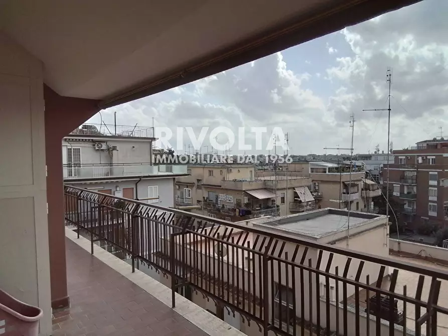 Immagine 29 di Attico in vendita  in via Pasquale II a Roma