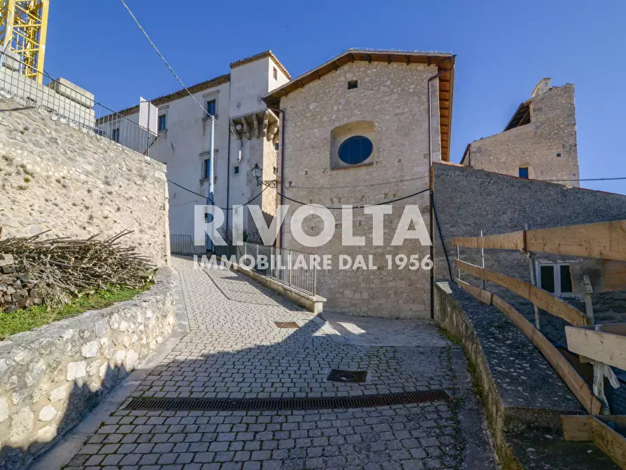 Immagine 20 di Villa in vendita  in via del riscatto a Navelli