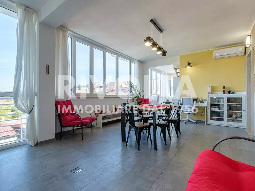 Immagine 25 di Attico in vendita  in Via Delle Ciliegie a Roma