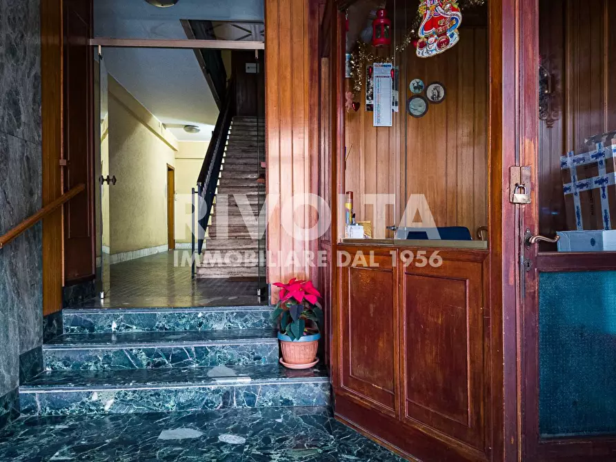 Immagine 3 di Appartamento in vendita  in Via Appia Nuova a Roma