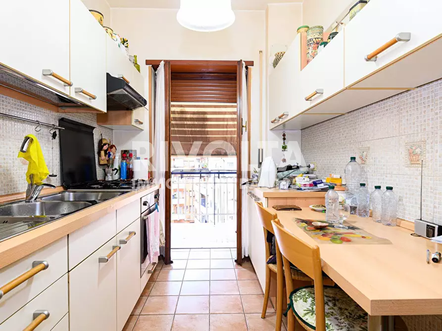 Immagine 9 di Appartamento in vendita  in Via Appia Nuova a Roma