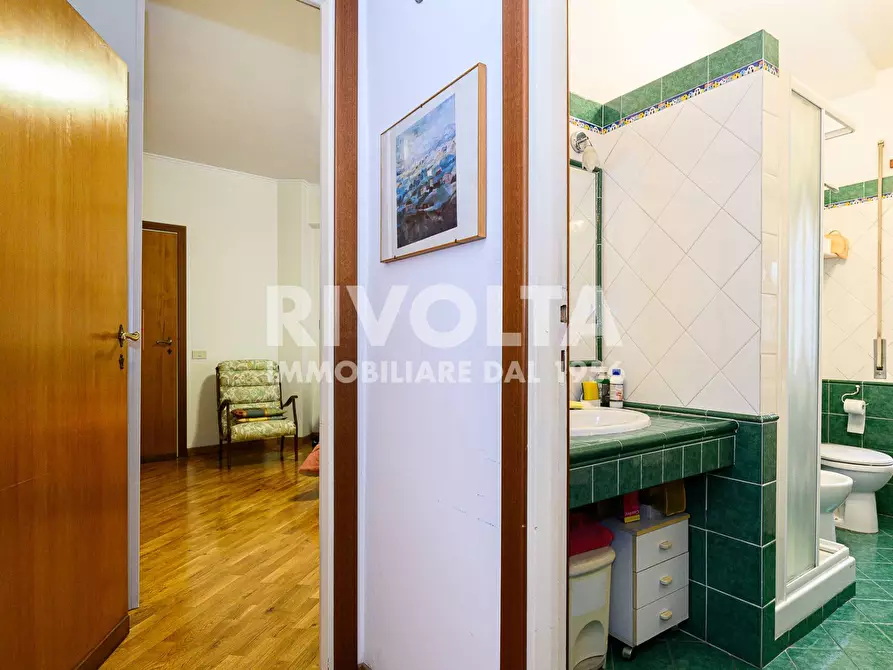 Immagine 11 di Appartamento in vendita  in Via Appia Nuova a Roma
