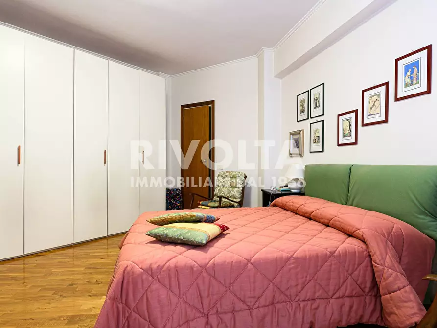 Immagine 23 di Appartamento in vendita  in Via Appia Nuova a Roma