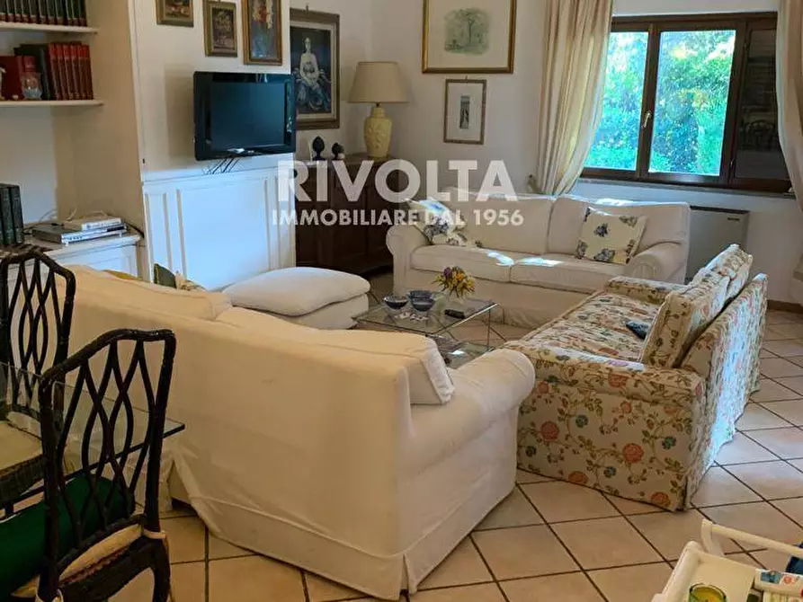 Immagine 4 di Villa in vendita  in viale dei Tarquiniensi a Tarquinia