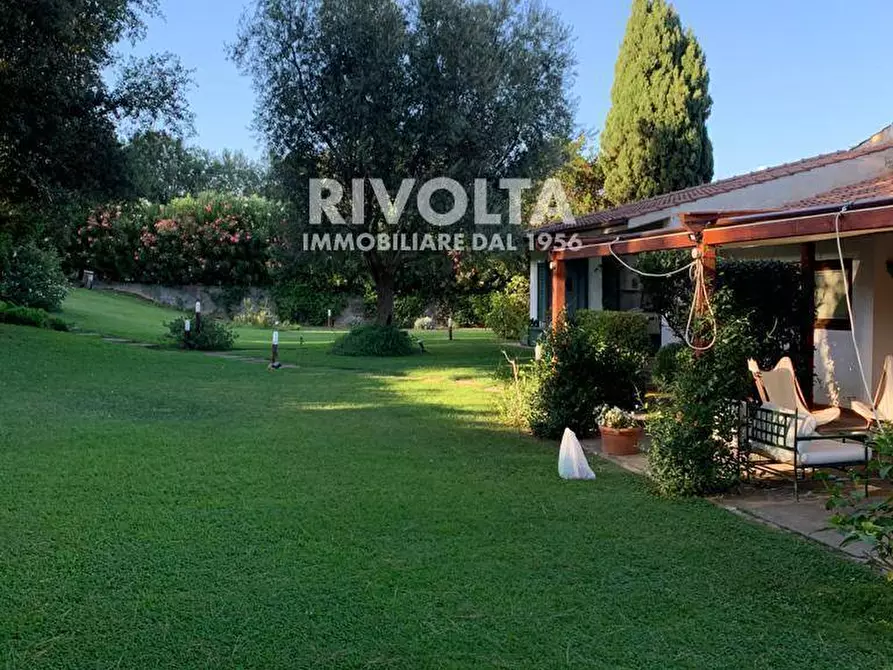 Immagine 2 di Villa in vendita  in viale dei Tarquiniensi a Tarquinia