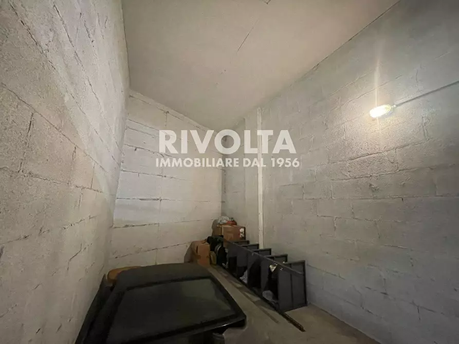 Immagine 25 di Box auto in vendita  in Via Degli Aldobrandeschi a Roma