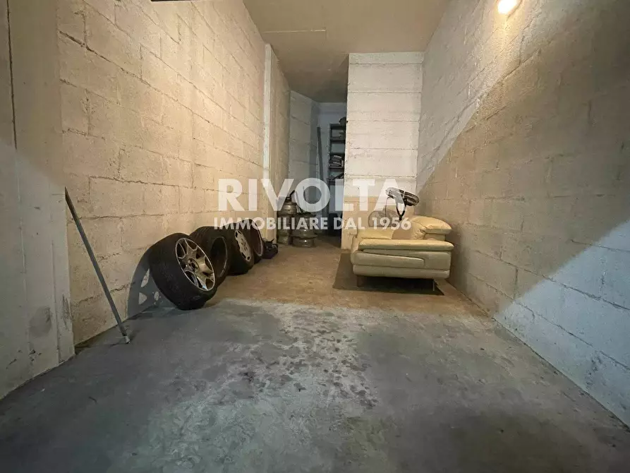 Immagine 21 di Box auto in vendita  in Via Degli Aldobrandeschi a Roma