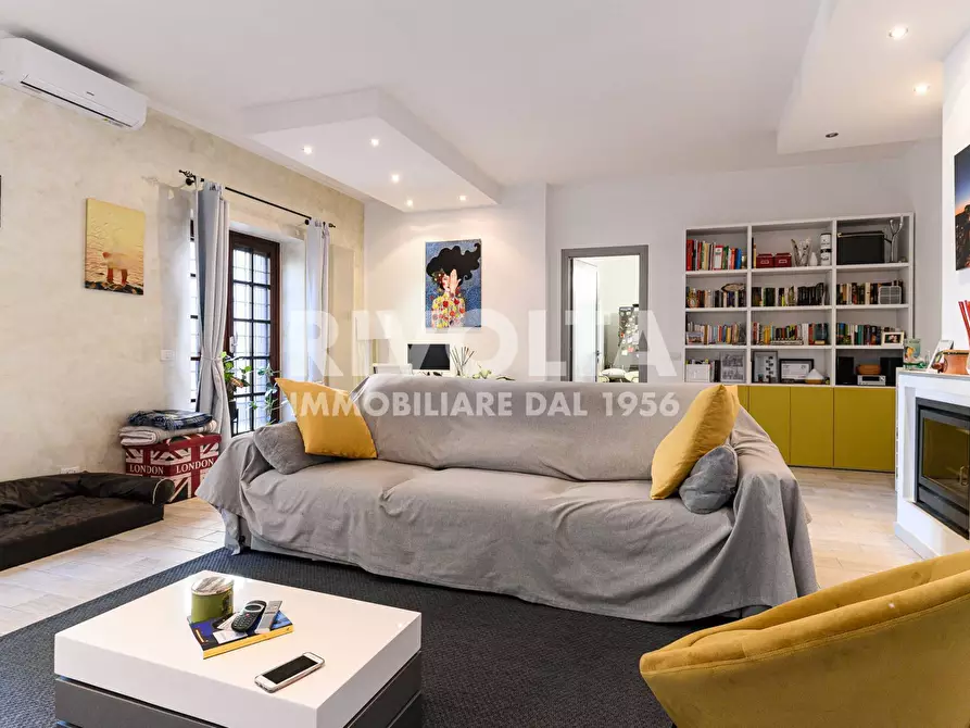 Immagine 21 di Attico in vendita  in Via Callimaco a Roma