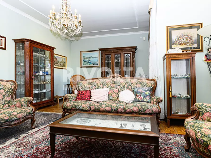 Immagine 4 di Appartamento in vendita  in via nomentana a Roma