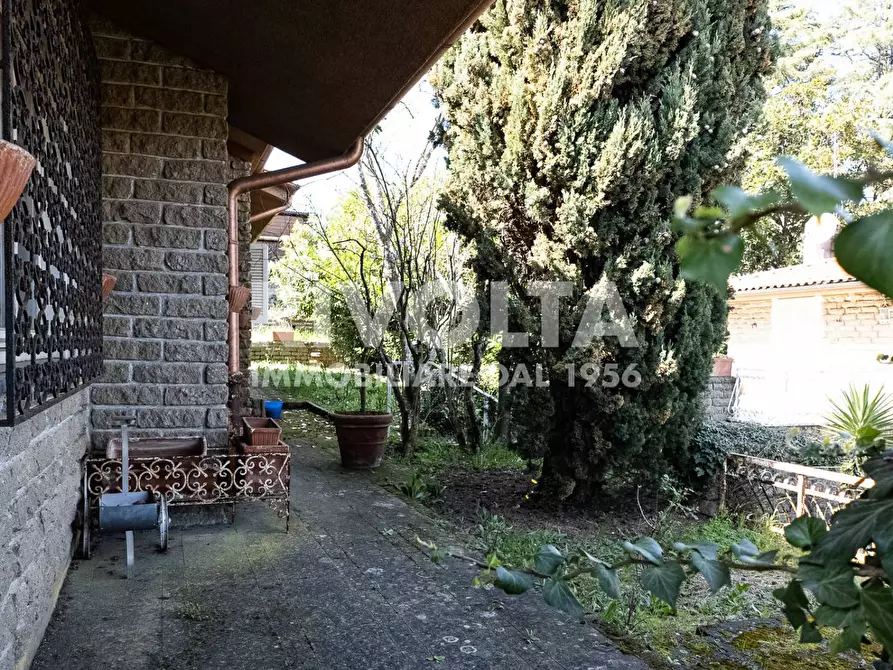 Immagine 2 di Villa in vendita  in via Prati del Ponte a Manziana