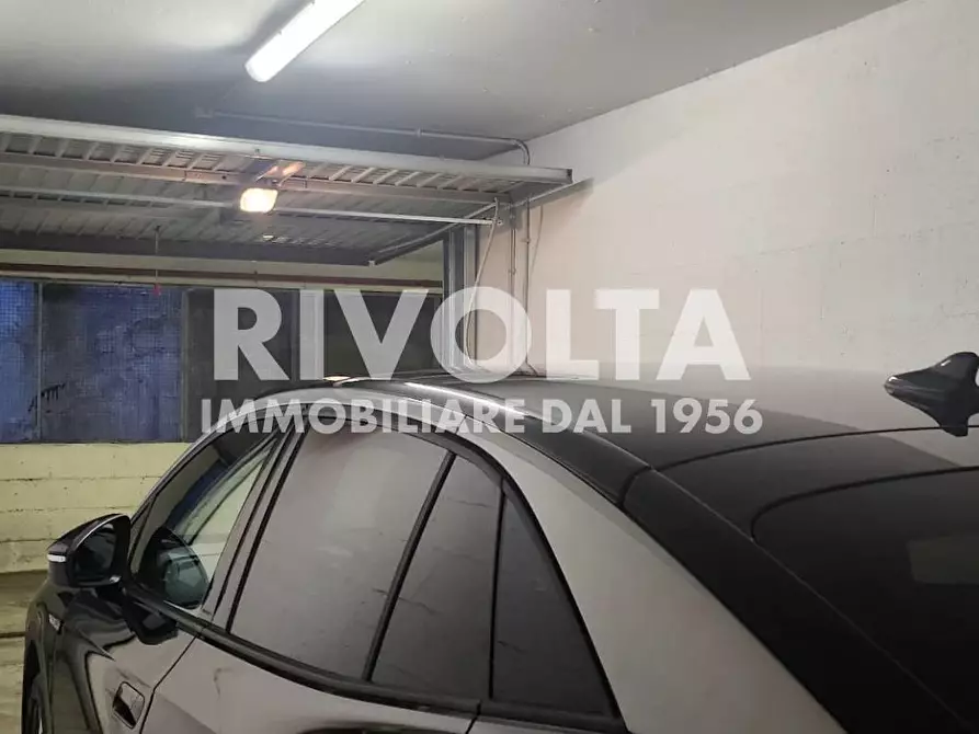 Immagine 4 di Box auto in affitto  in Via Monte Nero a Roma