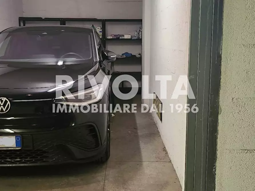 Immagine 5 di Box auto in affitto  in Via Monte Nero a Roma