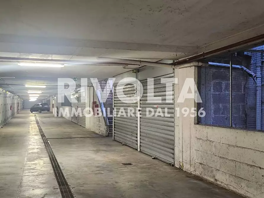 Immagine 7 di Box auto in affitto  in Via Monte Nero a Roma