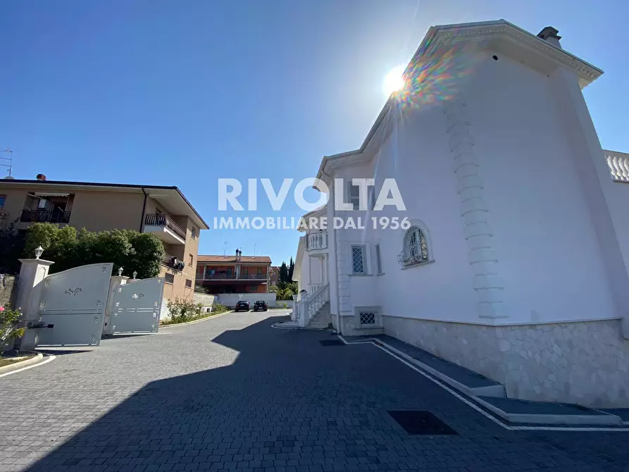 Immagine 13 di Villa in vendita  in Viale Aldo Moro a Gallicano Nel Lazio