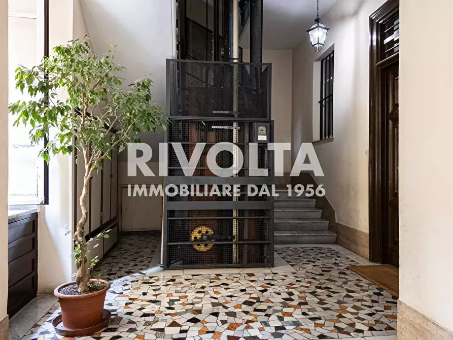 Immagine 4 di Appartamento in vendita  in Via Duilio a Roma