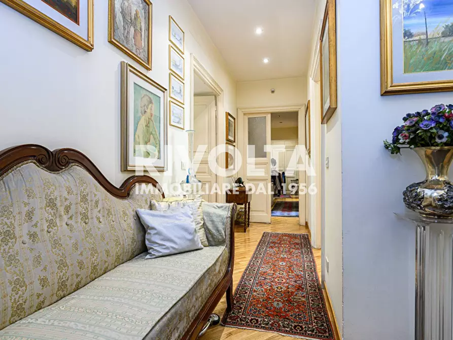 Immagine 8 di Appartamento in vendita  in Via Duilio a Roma