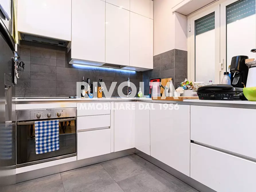 Immagine 3 di Appartamento in vendita  in Via Duccio Galimberti a Roma